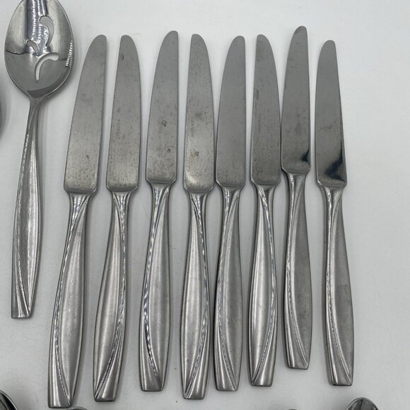 Oneida CAMLYNN CLEO Frosted Glossy Stainless Flatware 53 Pieces Silverware - Picture 5 of 8